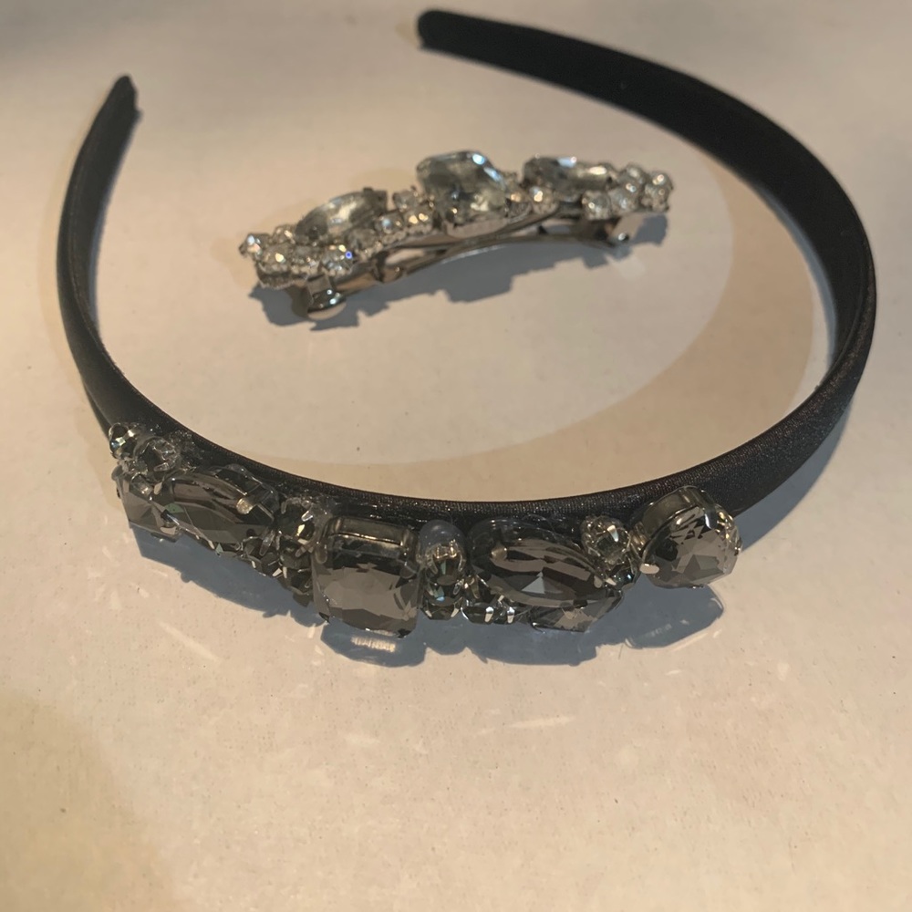 Two piece rhinestone hair accessories!